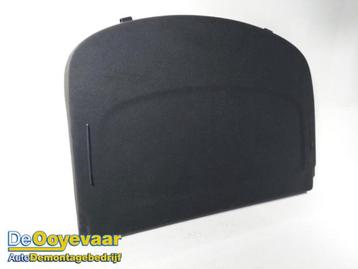 zwarte hoedenplank, Opel Insignia hatchback uit 2019