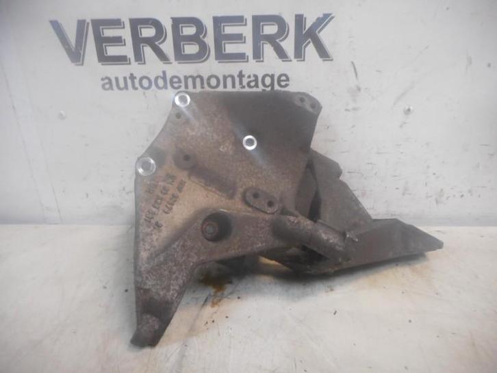 Motorsteun Rechts Opel Vectra B (36) 1996 90523681, Auto-onderdelen, Motor en Toebehoren, Opel, Gebruikt