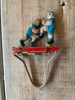 Antiek knijp speelgoed van blik. Boksers / kickboksen., Ophalen