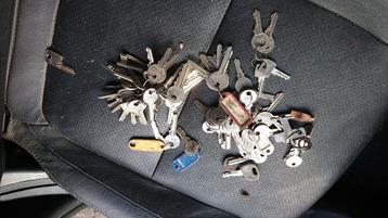 Sleutels gratis.  beschikbaar voor biedingen