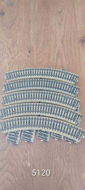 10 gebogen Märklin m-rails artikelnummer 5120

 beschikbaar voor biedingen