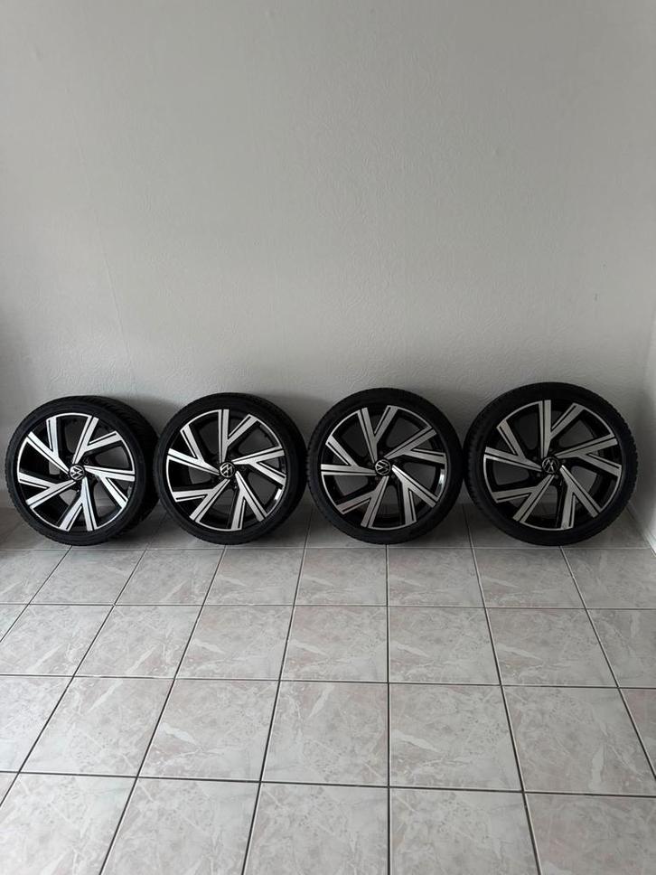 Golf 8 18” R-line Bergamo velgen incl. Bridgestone band ORG., Auto-onderdelen, Overige Auto-onderdelen, Ophalen