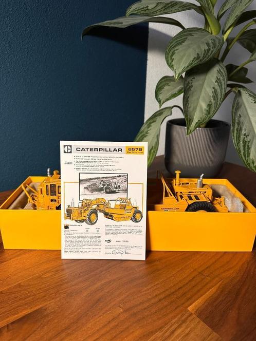 CCM 657B Wheel Tractor Scraper, Hobby en Vrije tijd, Modelauto's | 1:50, Zo goed als nieuw, Hijskraan, Tractor of Landbouw, Overige merken
