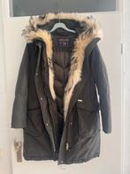 Woolrich jas, Kleding | Dames, Jassen | Winter, Ophalen of Verzenden, Zo goed als nieuw, Zwart