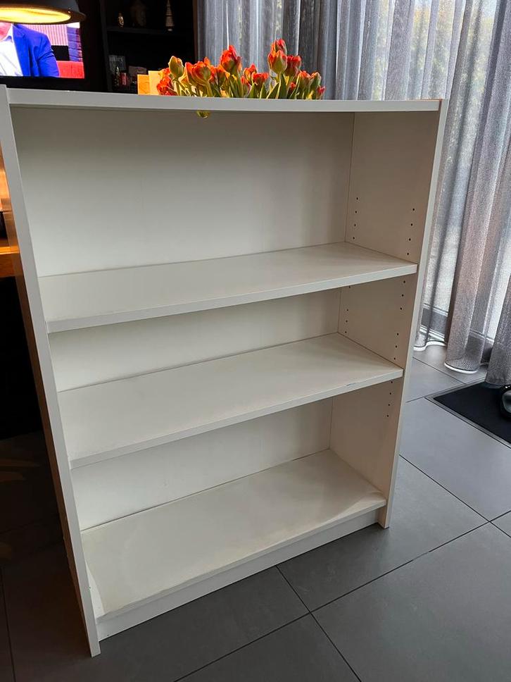 Ikea Billy Laag 110 cm 2 x, Huis en Inrichting, Woonaccessoires | Wandplanken en Boekenplanken, Zo goed als nieuw, Ophalen