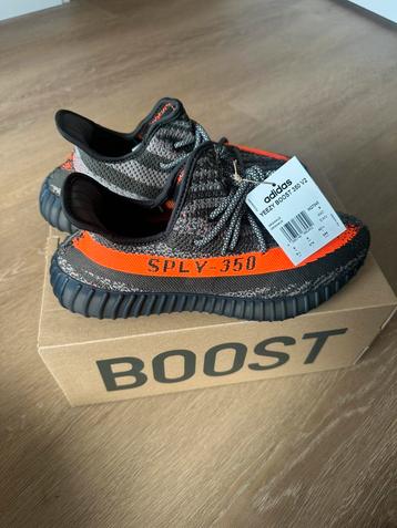 adidas Yeezy Boost 350 V2 'Carbon Beluga' maat 43 1/3 beschikbaar voor biedingen