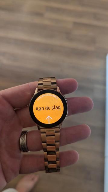  Samsung Galaxy Watch Active 2 – Roségoud –Luxe uitvoering beschikbaar voor biedingen