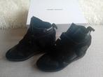 Isabel Marant Sneakers - Maat 37, Kleding | Dames, Schoenen, Isabel Marant, Zwart, Ophalen of Verzenden, Sneakers of Gympen