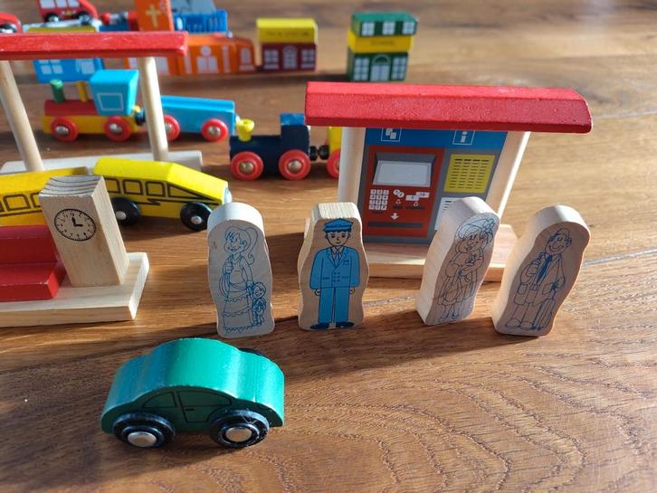 Houten Trein Set - 200+ onderdelen, Kinderen en Baby's, Speelgoed | Houten speelgoed, Gebruikt, Overige typen, Ophalen of Verzenden