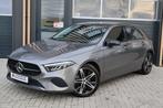Mercedes-Benz A-Klasse A 180 136pk 7G-DCT 2023 Grijs, Auto's, Mercedes-Benz, 136 pk, 4 cilinders, Bedrijf, Hybride Elektrisch/Benzine
