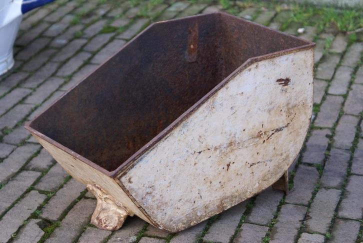 Brocante - IJzerbakken voor binnen of buiten!, Huis en Inrichting, Woonaccessoires | Overige, Gebruikt, Ophalen of Verzenden