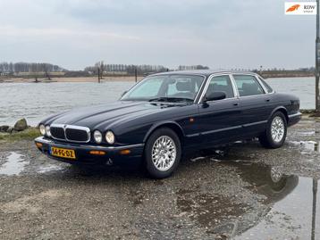 Jaguar XJ 3.2 V8 Executive nl auto volledig dealer onderhoud beschikbaar voor biedingen