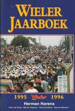 2 Wielerjaarboeken door H Harens (wielrennen), Verzenden, Zo goed als nieuw, Lopen en Fietsen