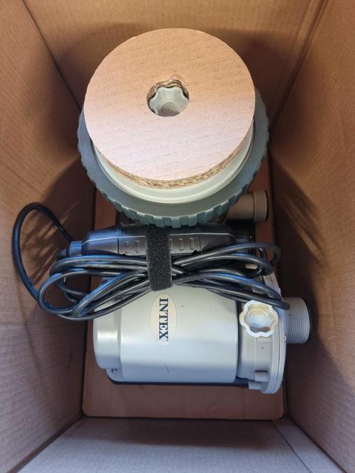 Intex filterpomp C2500, Tuin en Terras, Zwembad-toebehoren, Zo goed als nieuw, Ophalen of Verzenden