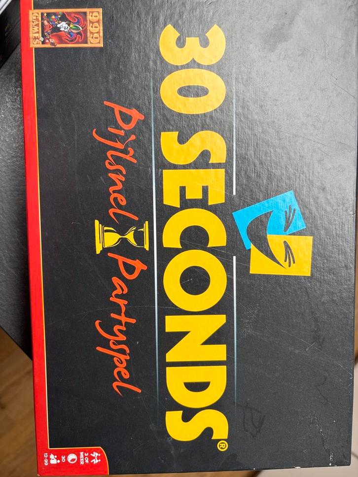 30 Seconds Bordspel - 999 Games, Hobby en Vrije tijd, Gezelschapsspellen | Bordspellen, Zo goed als nieuw, Drie of vier spelers