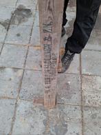 Oude houten zeef met opschrift, Ophalen