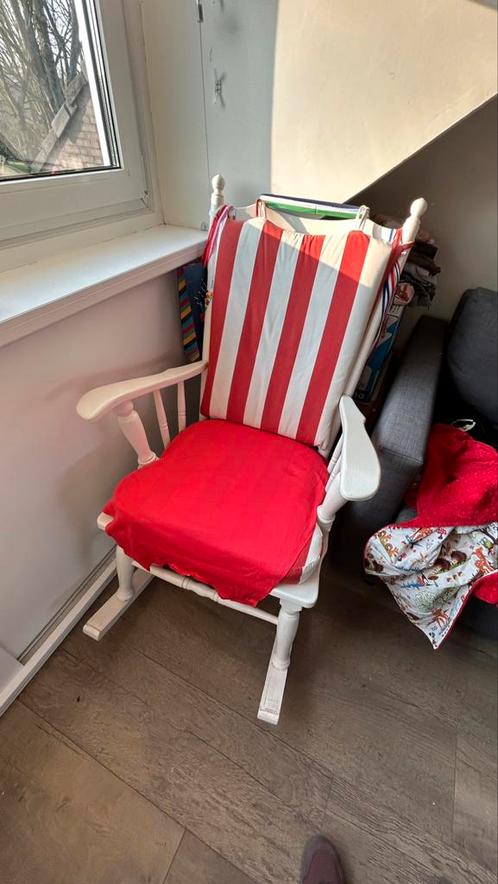 Super solide, comfortabele schommelstoel, Kinderen en Baby's, Kinderkamer | Tafels en Stoelen, Gebruikt, Stoel(en), Ophalen