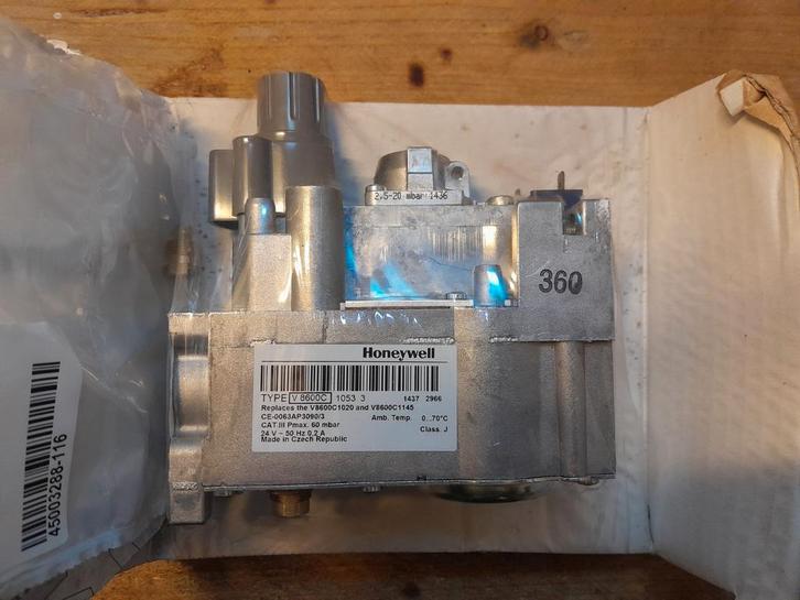 Honeywell gasregelcombinatie gasregelblok, Doe-het-zelf en Verbouw, Geisers en Boilers, Nieuw, Boiler, Minder dan 20 liter, Minder dan 3 jaar oud