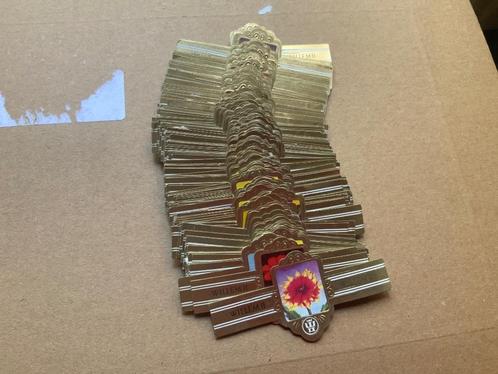 Willem II serie 5 bloemen 216 sigarenbandjes, Verzamelen, Rookartikelen, Aanstekers en Luciferdoosjes, Zo goed als nieuw, Sigarenbandjes