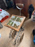 Antieke Krantenhouder/Salontafel met Tegeltjes, Antiek, Minder dan 50 cm, Gebruikt, Metaal