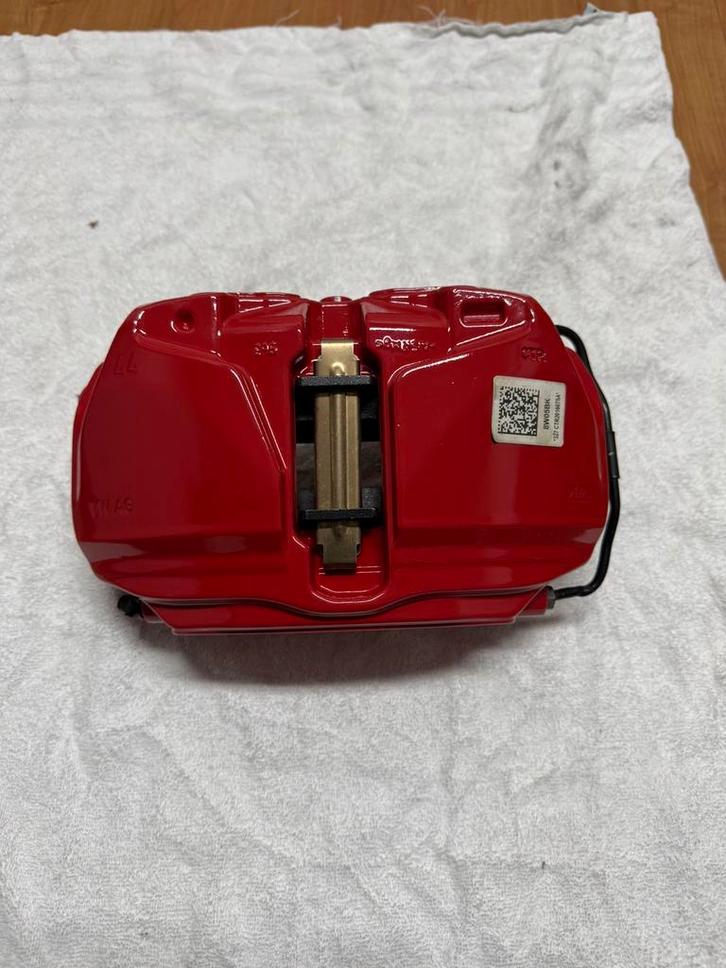 Audi A4 A5 Q5 remklauw linksvoor, Auto-onderdelen, Remmen en Aandrijving, Audi, Nieuw, Ophalen of Verzenden