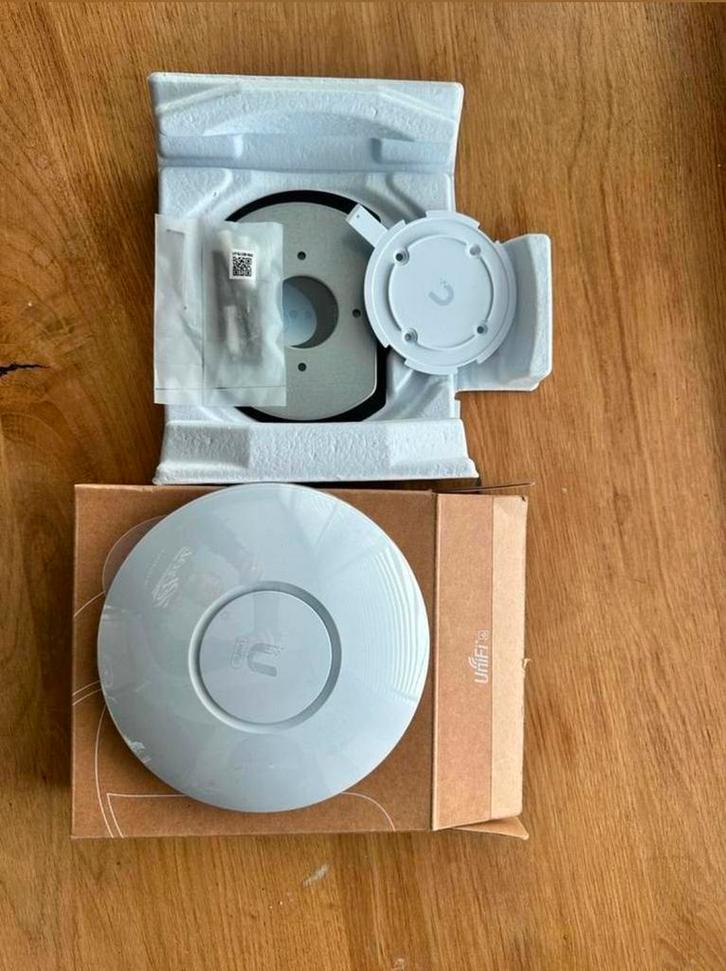 Ubiquiti Unifi U6 Lite Access Point, Computers en Software, Accesspoints, Zo goed als nieuw, Ophalen of Verzenden