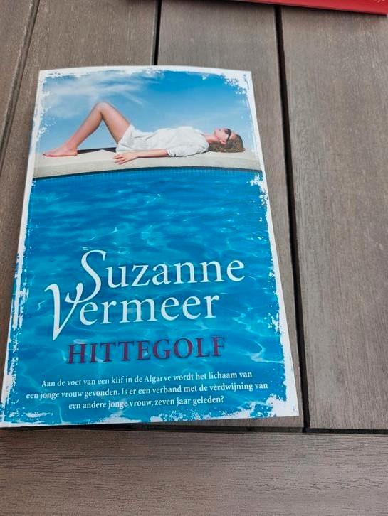 Suzanne Vermeer - Hittegolf, Boeken, Thrillers, Zo goed als nieuw, Ophalen of Verzenden