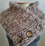 Leuke gebreide sjaal met houten knopen, Kleding | Dames, Mutsen, Sjaals en Handschoenen, Ophalen of Verzenden, Zo goed als nieuw