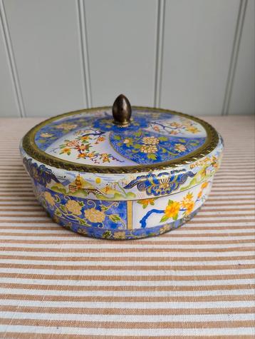 Vintage! Prachtig rond blik doos gebloemd trommel beschikbaar voor biedingen