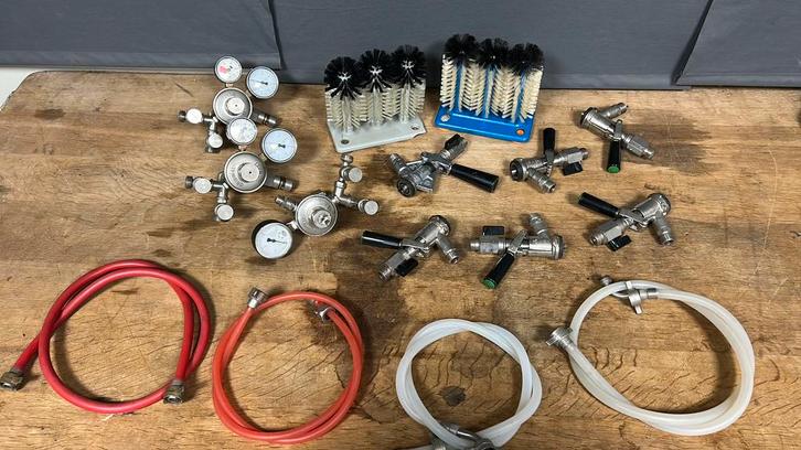 Diverse fust en koolzuur aansluitingen., Witgoed en Apparatuur, Thuistaps, Zo goed als nieuw, Overige merken, Ophalen of Verzenden