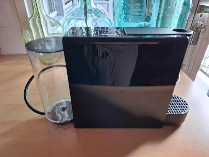 Krups Nespresso Essenza Mini XN1108 Zwart, Witgoed en Apparatuur, Koffiezetapparaten, Zo goed als nieuw, Ophalen