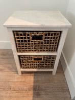 Wit kastje met rieten manden, Huis en Inrichting, Ophalen, Gebruikt, Minder dan 45 cm, Minder dan 55 cm