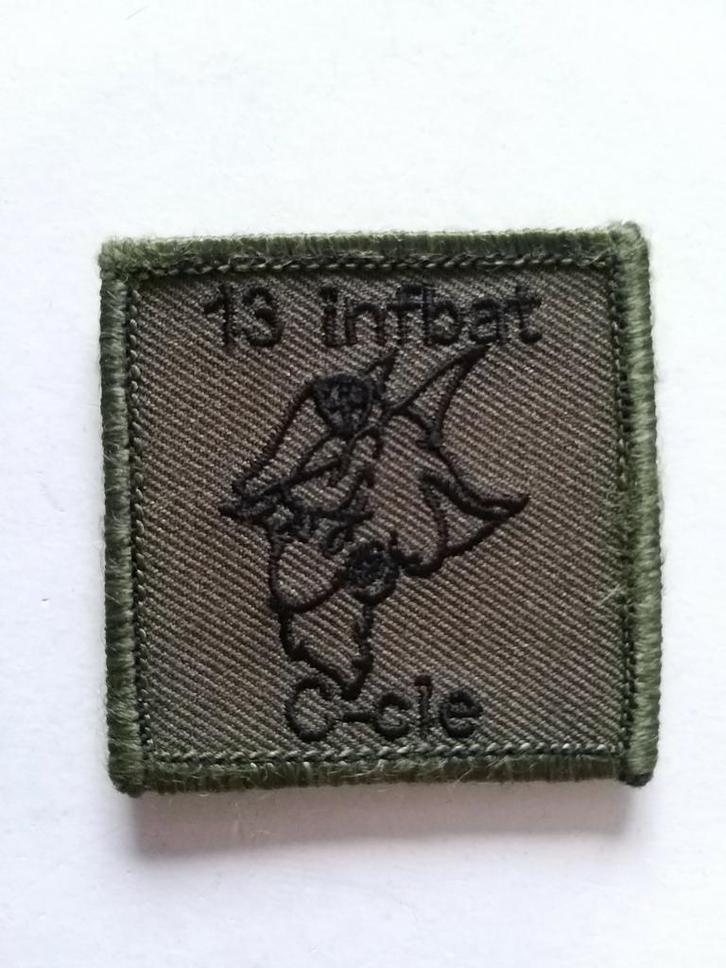 Borstembleem c-cie 13 infbat lmb stoottroepen, Verzamelen, Militaria | Algemeen, Landmacht, Embleem of Badge, Nederland, Ophalen of Verzenden