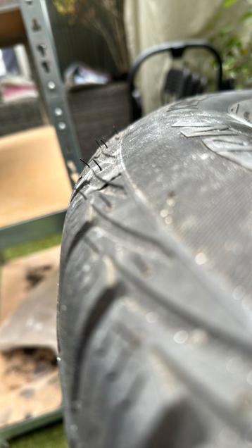 Banden met velgen 215/65/R16 ZGAN beschikbaar voor biedingen