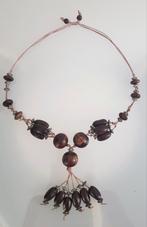 houten ketting van katoenen draad met houten kralen en metal, Ophalen of Verzenden, Gebruikt, Bruin, Overige materialen