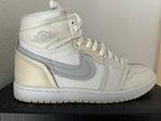W Jordan 1 High - Maat 42, Kleding | Dames, Schoenen, Ophalen of Verzenden