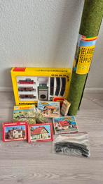 Vintage Trix Treinset met Pola Gebouwen & Grasmat, Hobby en Vrije tijd, Modeltreinen | H0, Gelijkstroom, Trix, Ophalen of Verzenden