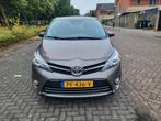 Toyota Verso 1.8 Vvti 5P 2017 Grijs,Navi,Trekhaak,Camera NAP, Auto's, Toyota, Voorwielaandrijving, 74 €/maand, 4 cilinders, Origineel Nederlands