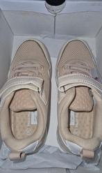 Nieuwe Hush Puppies mt 29 sneakers, Ophalen, Schoentjes, Meisje, Hush Puppies