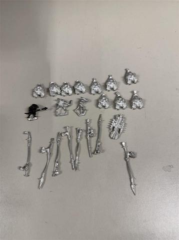 warhammer lizardmen en onderdelen metaal beschikbaar voor biedingen