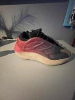 Yeezy 700 - Maat 36 - Gebruikt, Ophalen of Verzenden, Gedragen, Sneakers of Gympen