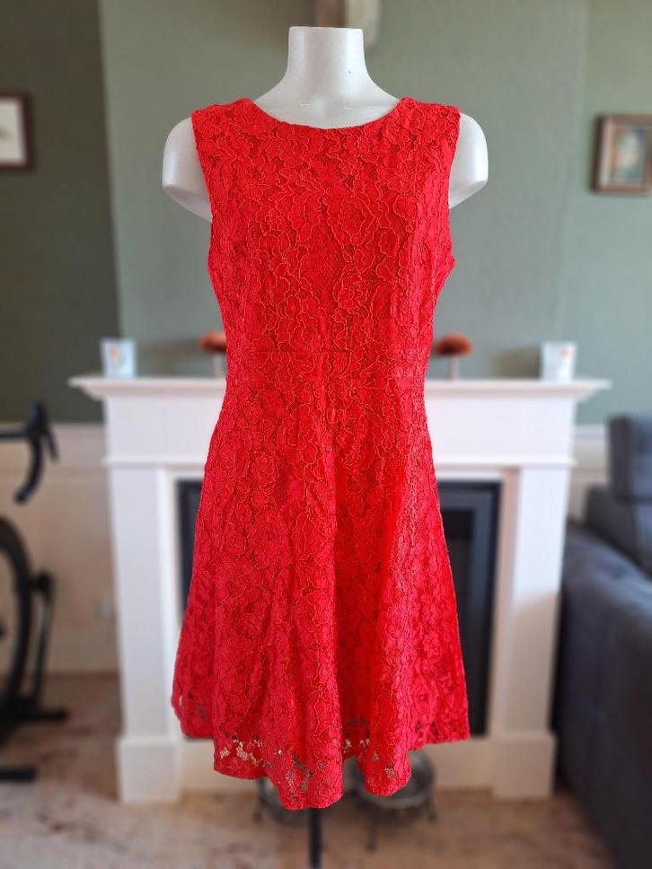 Sandro Ferrone rood kanten gevoerd jurk IT 46 NL 42 gratis v, Kleding | Dames, Jurken, Zo goed als nieuw, Maat 42/44 (L), Rood