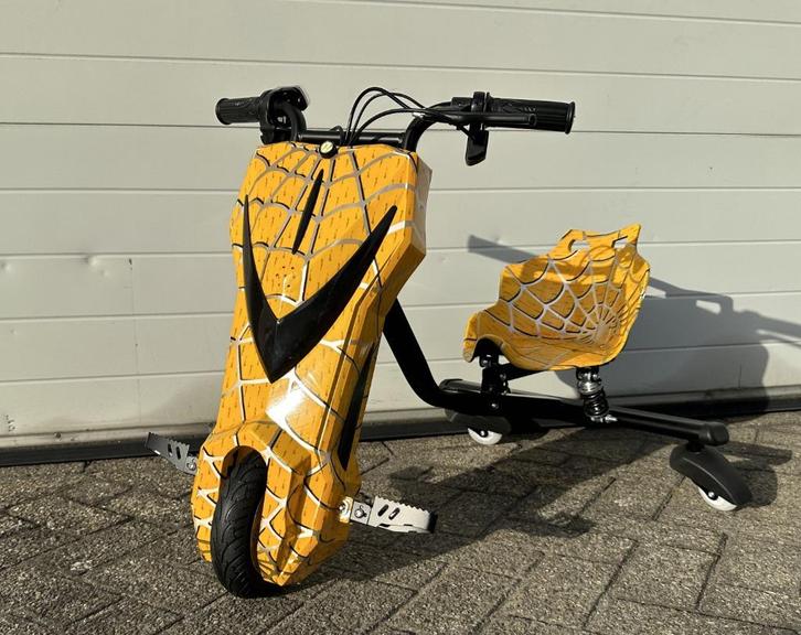Elektrische Drift Trike Kart 250W 36V Bluetooth / Vering NIE, Kinderen en Baby's, Speelgoed | Buiten | Accuvoertuigen, Nieuw, Ophalen of Verzenden