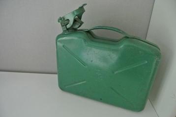 vintage Bellino jerrycan ca 5 liter beschikbaar voor biedingen