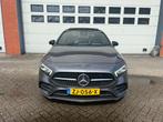 Mercedes-Benz A-Klasse Pano Sfeerverlichting AMG-Line, Auto's, Mercedes-Benz, 1345 kg, 4 cilinders, Leder en Stof, Origineel Nederlands