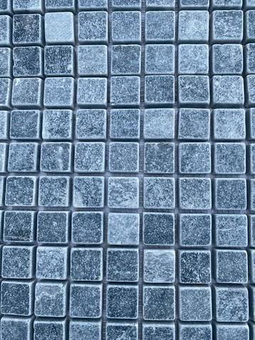 43,60 m2 mozaiek getrommeld marmer 15 euro per m2 bluestone beschikbaar voor biedingen