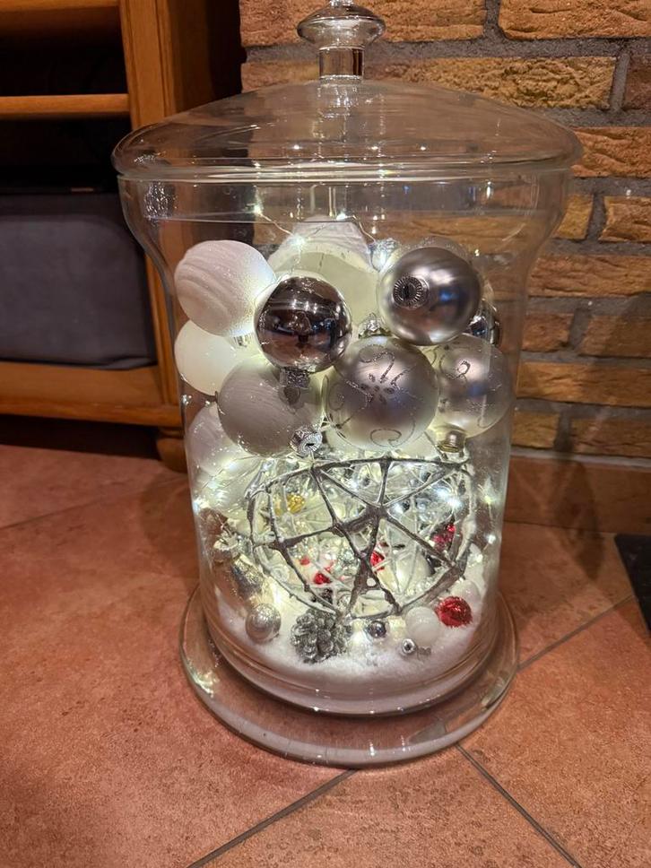 Decoratieve glazen pot met kerstversiering, Diversen, Kerst, Zo goed als nieuw, Ophalen of Verzenden