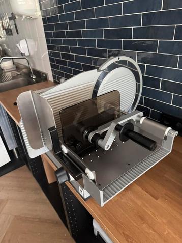 SNIJMACHINE GRAEF MASTER 3310 - nieuwstaat  beschikbaar voor biedingen