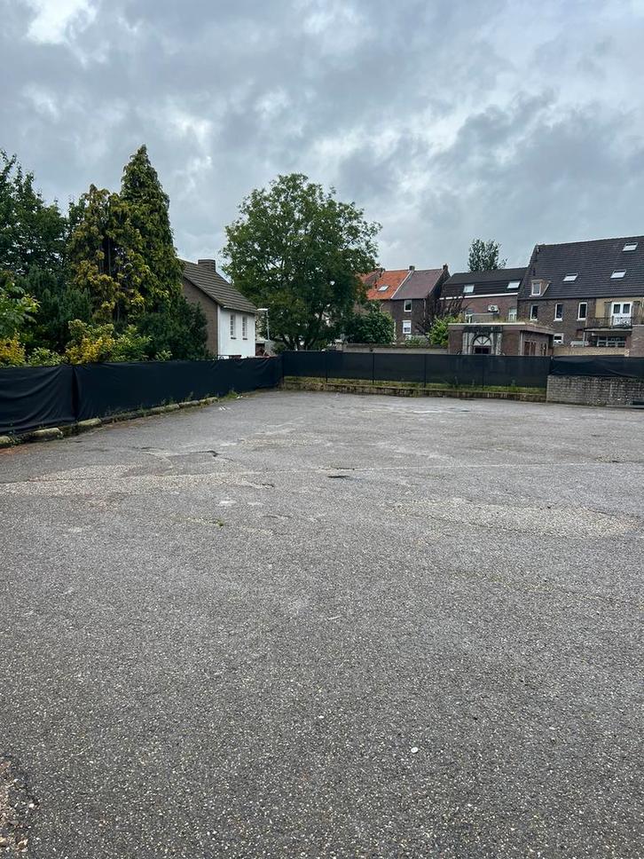 Camper/ caravan stalling in hartje Sittard, Caravans en Kamperen, Caravanstallingen