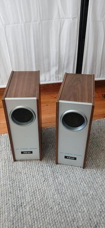 Setje akai SW-30 jet stream speakers beschikbaar voor biedingen